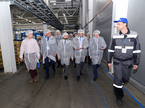 Диппредставители стран Европы и СНГ посетили завод «Вотерфолл»